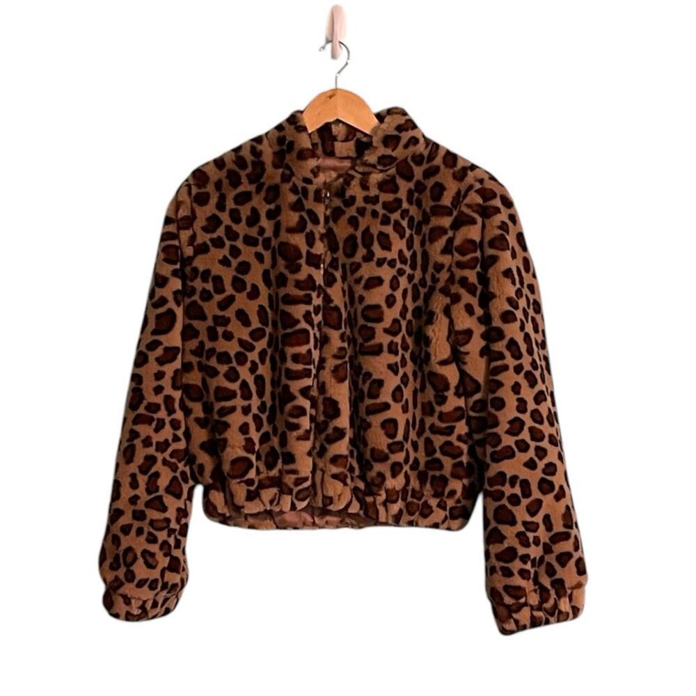 Windsor Sz M Sassy And Stylish Faux Fur Bomber Jacket Cropped Leopard